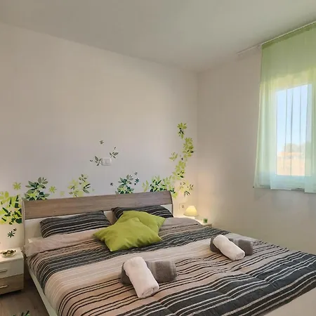 Rebici Holiday home *