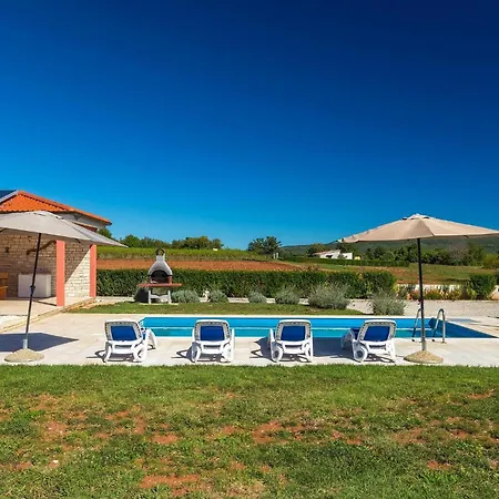 Rebici Dom wakacyjny