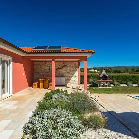 Rebici Dom wakacyjny *