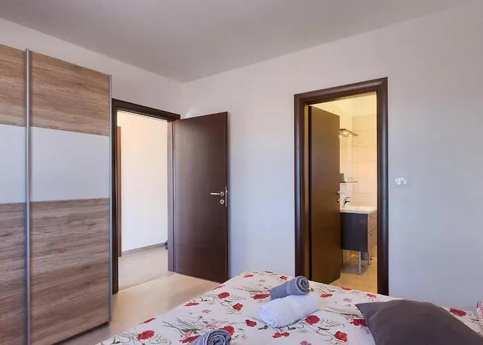 Rebici Vakantiehuis Pula