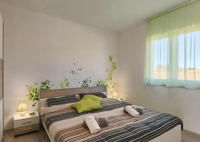 Rebici Holiday home *