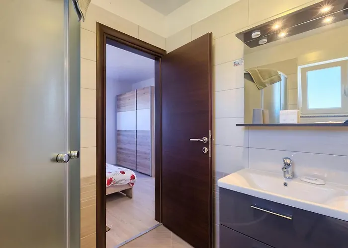 Rebici Holiday home *