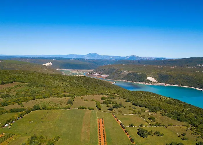 Rebici Будинок відпочинку Пула