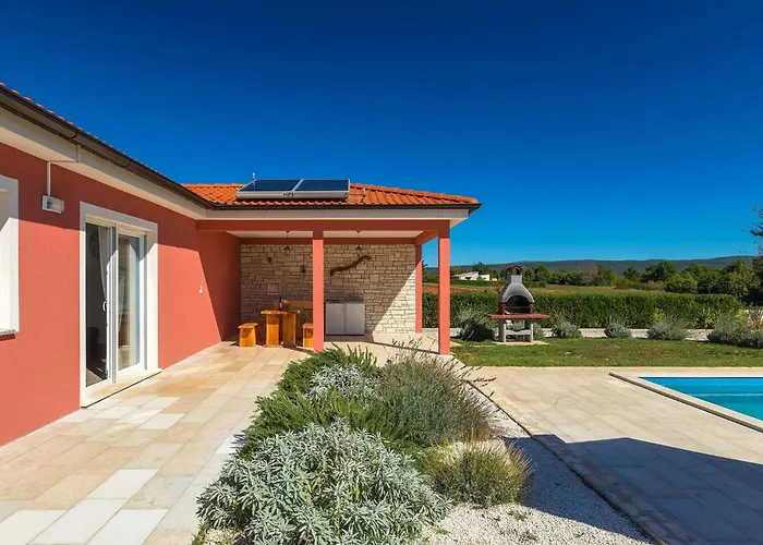 Rebici Holiday home *